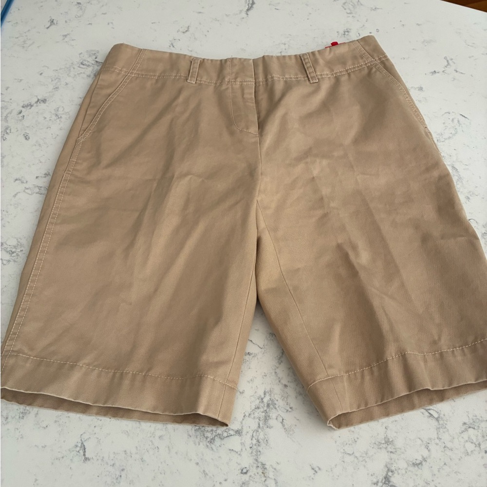 Classic NWT sz8 Kenneth Cole Reaction khaki walking shorts